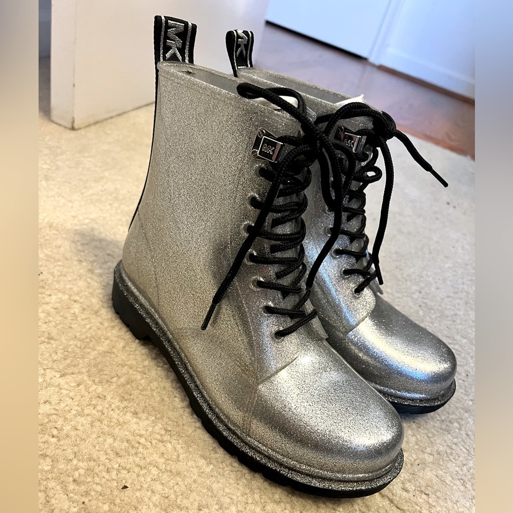 EUC Size 7 Michael Kors Silver Rain boots